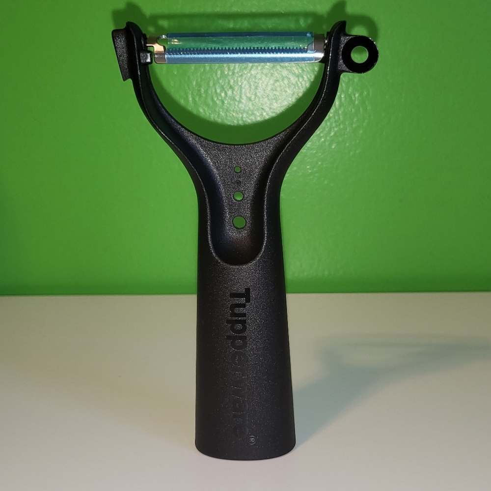 Tupperware 5 in 1 Universal Peeler